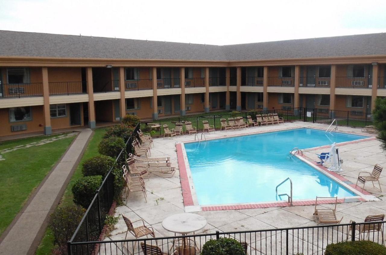 Red Roof Inn & Suites Oklahoma City Southwest Exterior foto