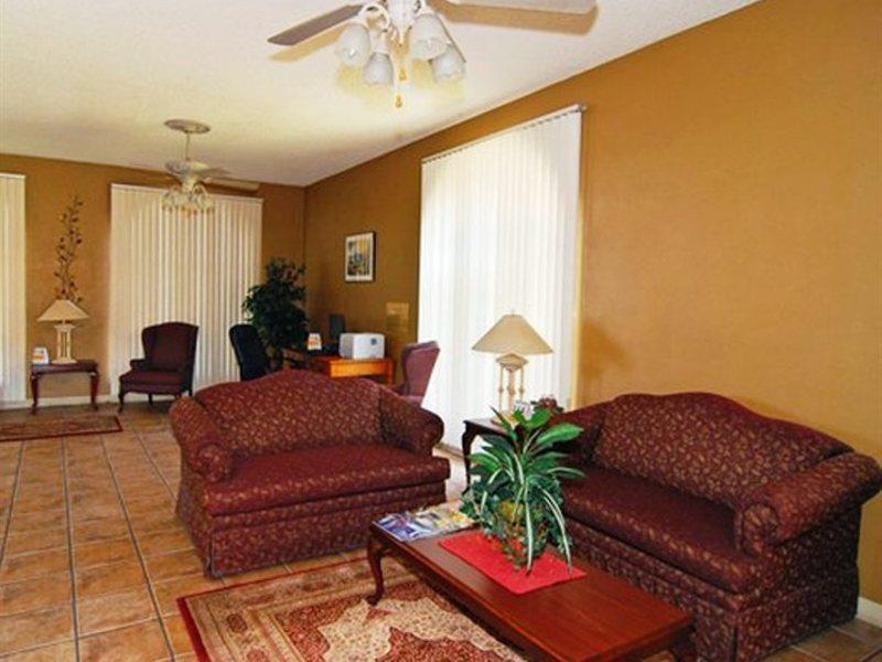 Red Roof Inn & Suites Oklahoma City Southwest Interior foto
